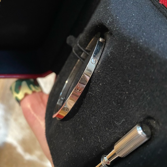 SOLD Cartier Love Bracelet Small White Gold - Picture 4 of 8